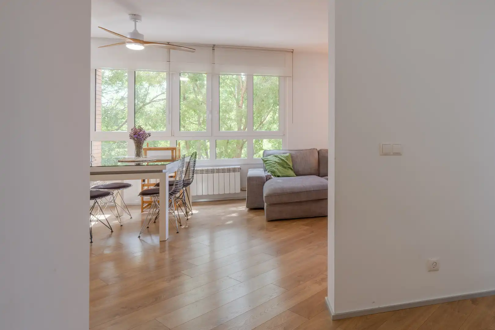 Wohnzimmer von Wohnung zum Verkauf in Girona mit Klimaanlage, Heizung und Parkett