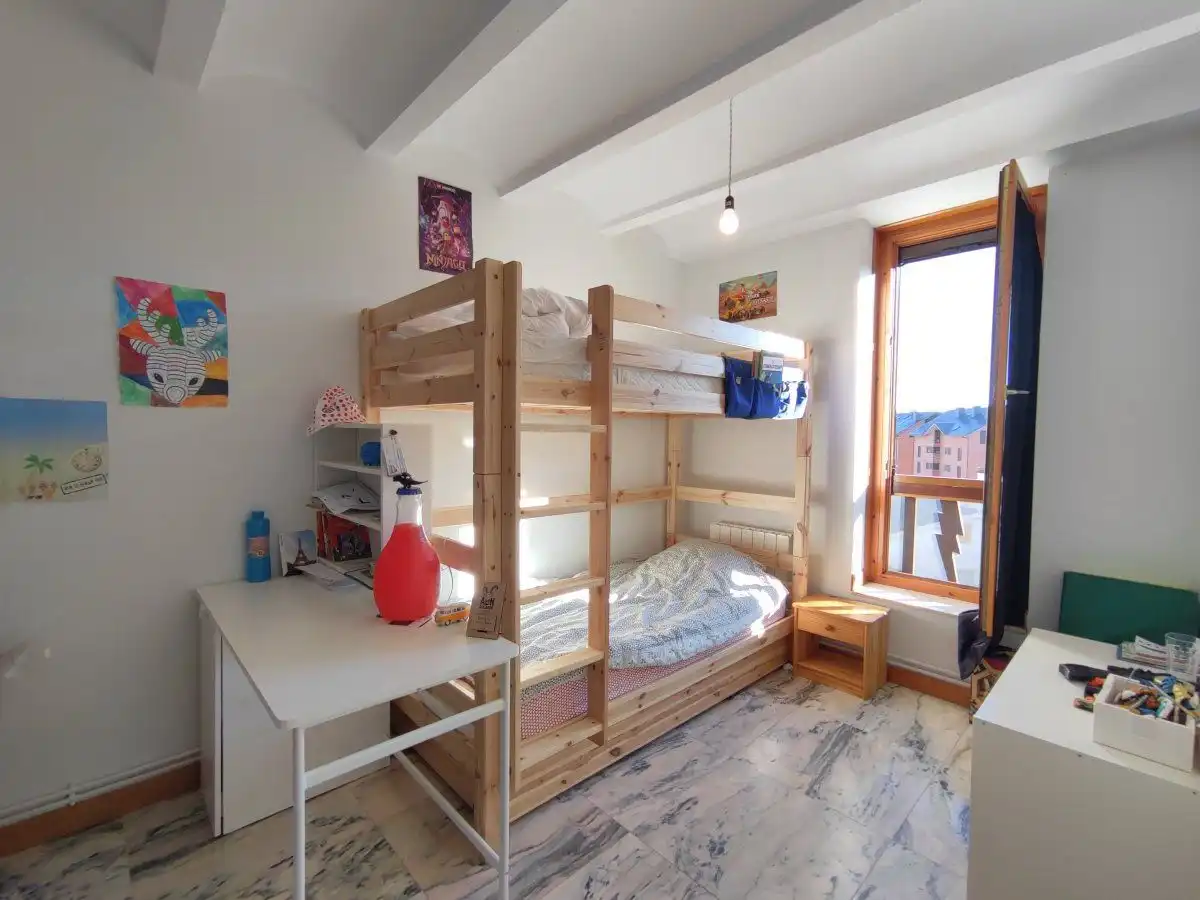 Habitación de Casa adosada en venta en Boltaña con Calefacción, Terraza y Trastero