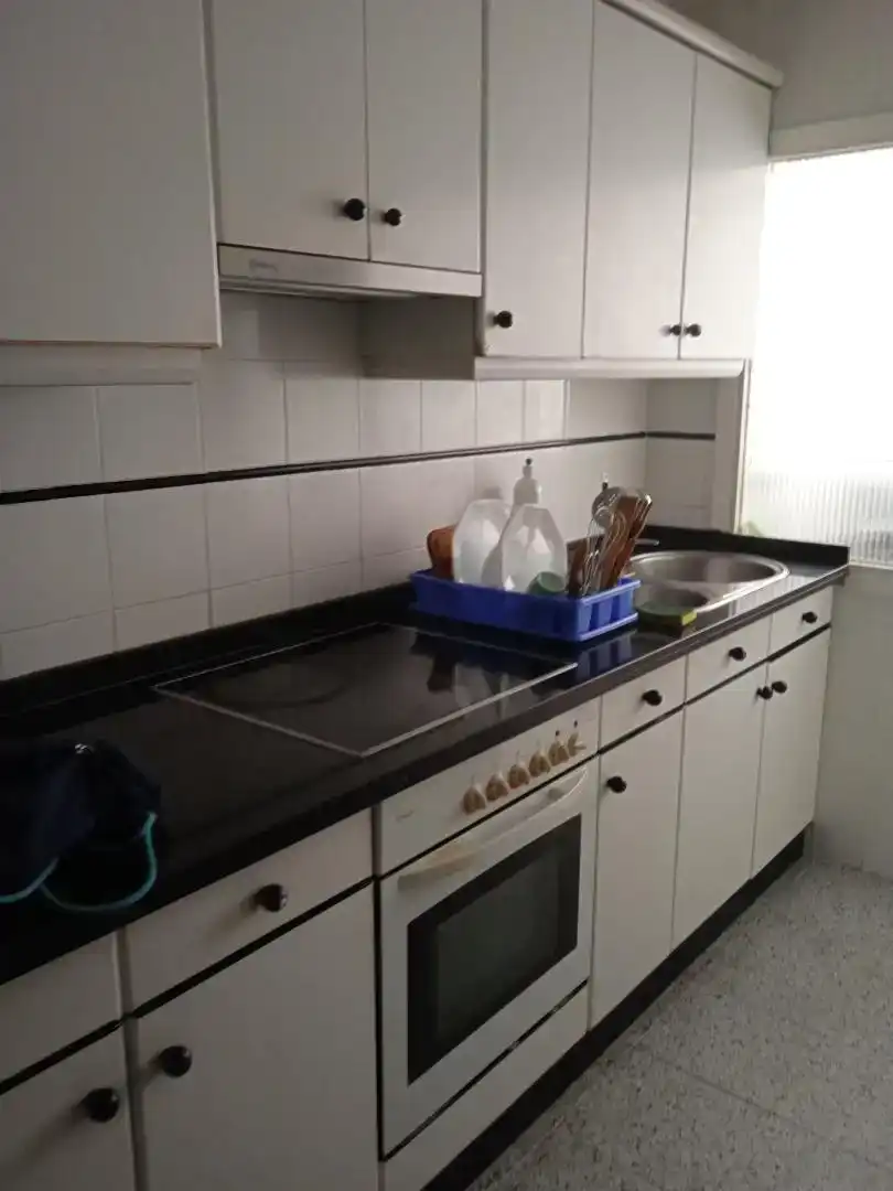 Küche von Wohnung zur Miete in Oviedo 
