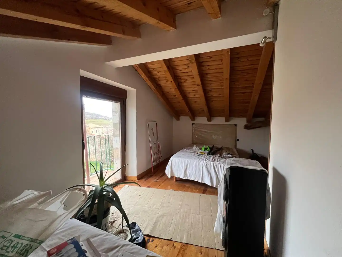 Habitación de Finca rústica en venta en Santibáñez del Val con Jardín privado, Parquet y Terraza