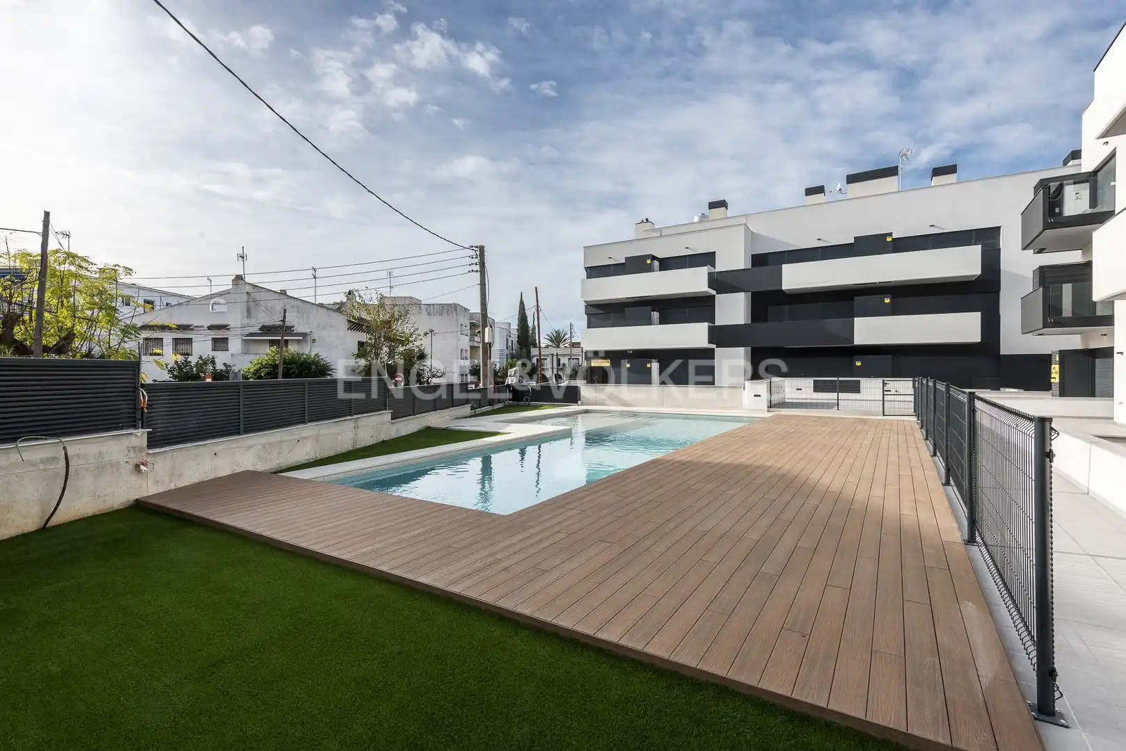 Swimming pool of Flat for sale in Cubelles  with Air Conditioner, Heating and Terrace