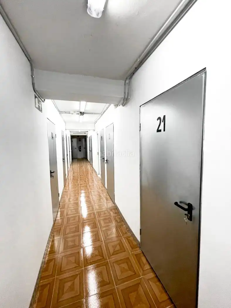 Nave industrial en alquiler en Carrer de Lluís Companys 22