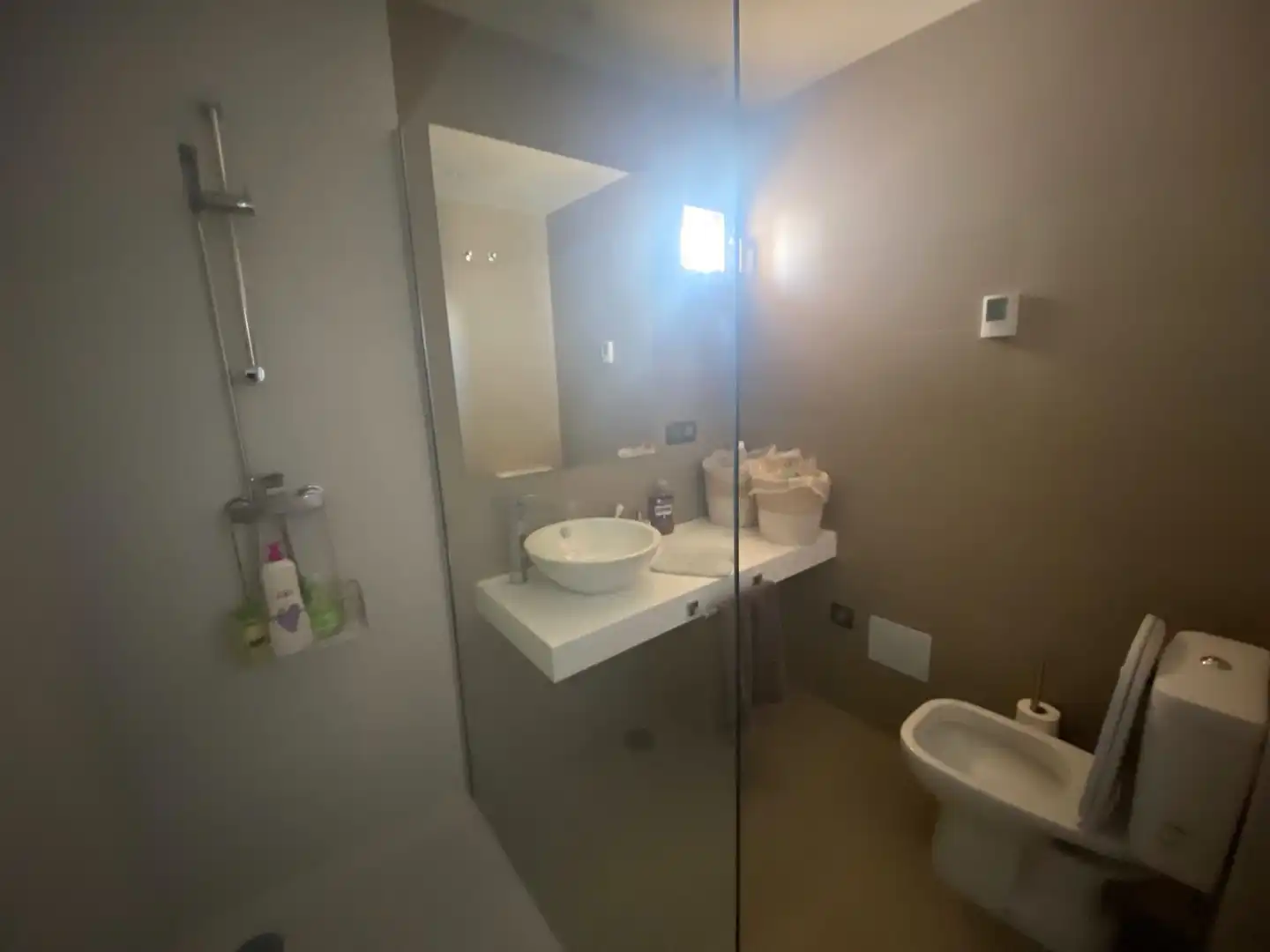 Baño de Apartamento de alquiler en Benidorm con Aire acondicionado, Terraza y Amueblado