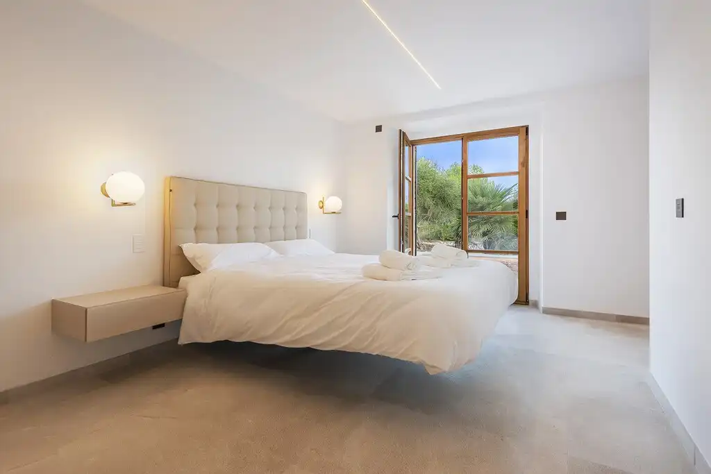 Habitación de Finca rústica en venta en Pollença con Aire acondicionado, Calefacción y Jardín privado