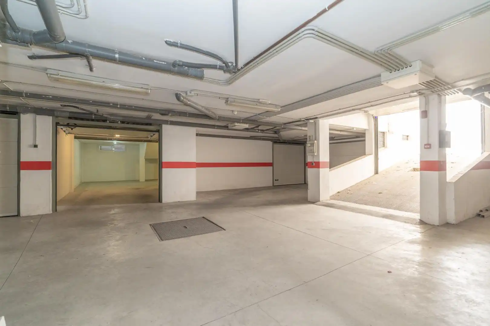 Parking de Casa adosada en venta en Motril con Aire acondicionado, Terraza y Trastero