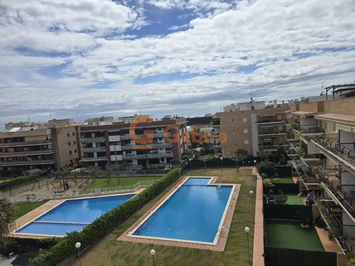 Piscina de Piso en venta en Cunit con Terraza y Piscina comunitaria