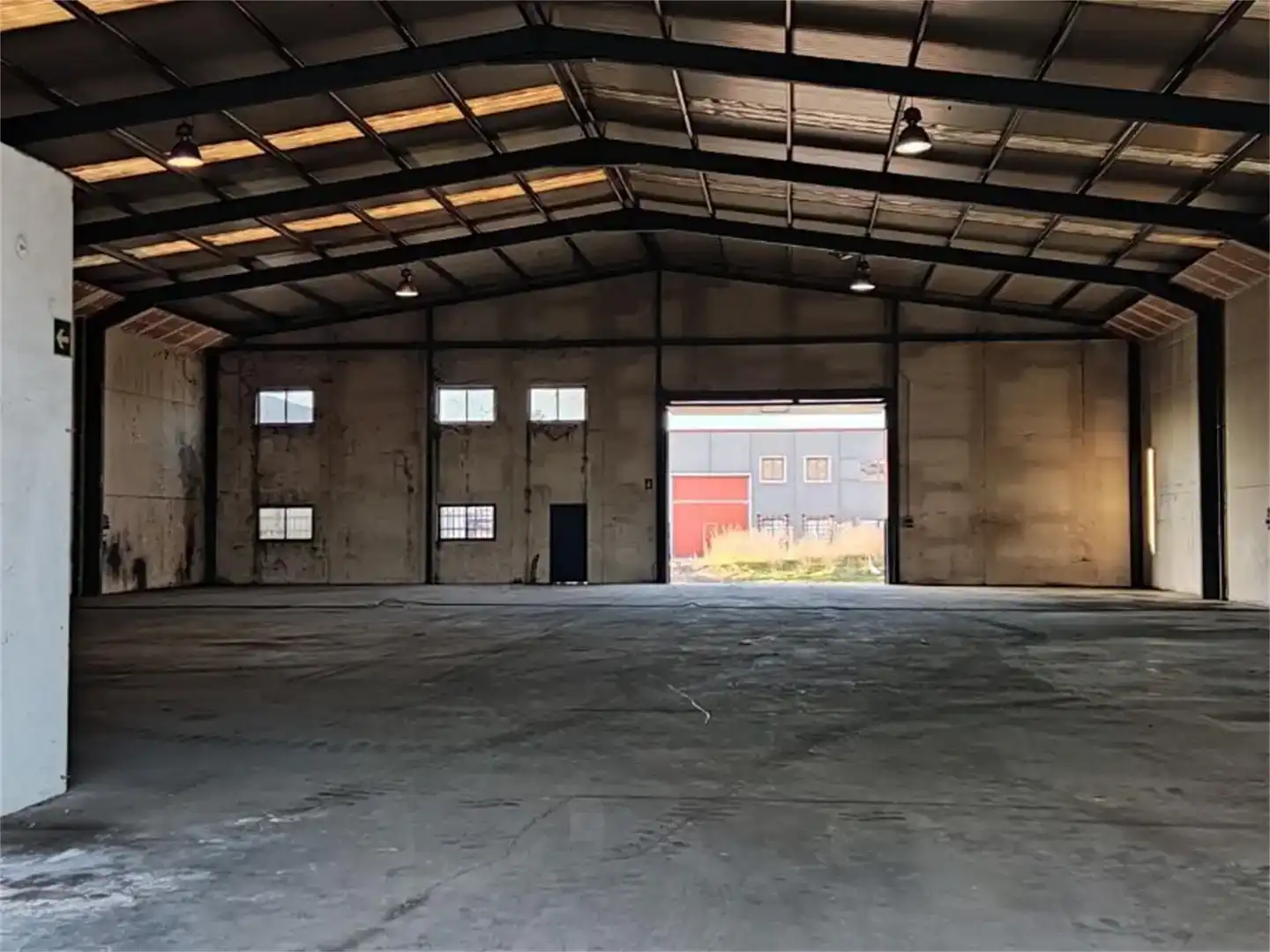 Vista exterior de Nau industrial en venda en Villanubla, Valladolid