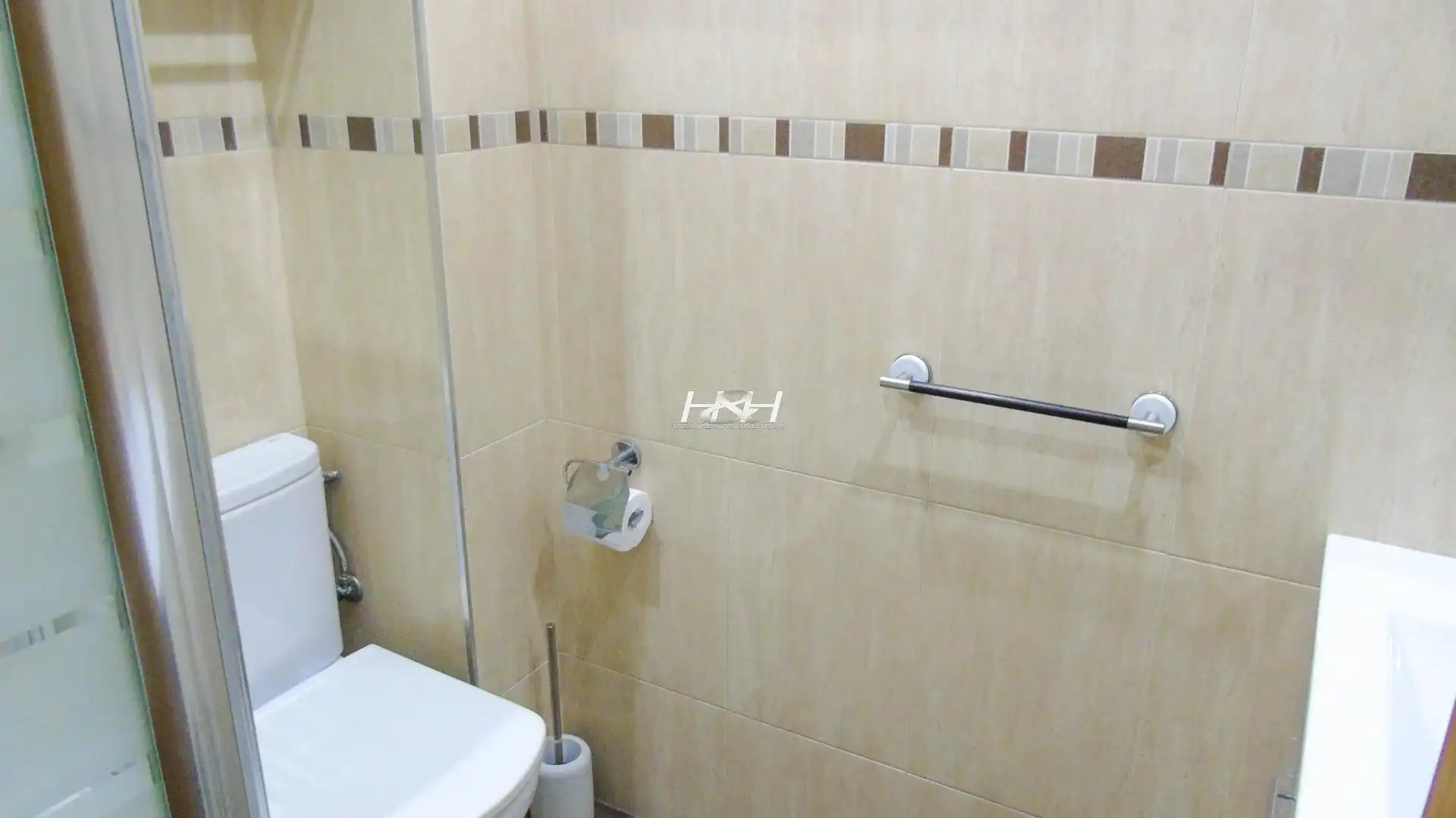 Bathroom of Flat for rent in Burjassot  with Air Conditioner, Storage room and Furnished