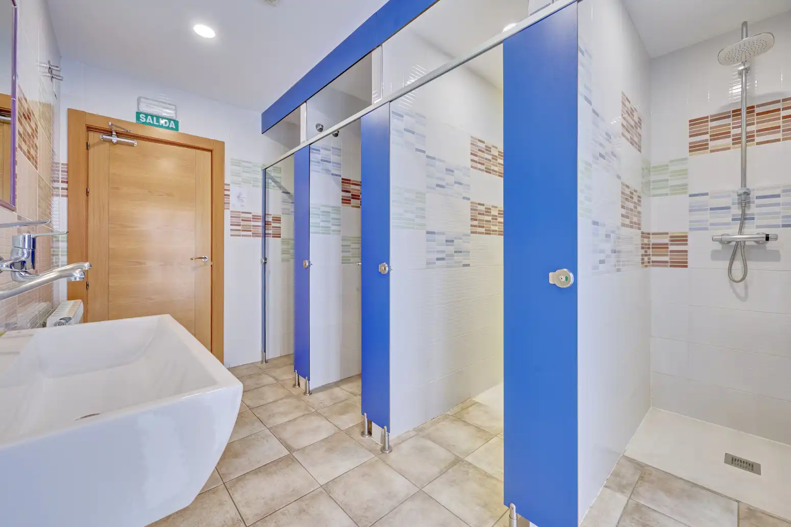 Bathroom of Detached homes for sale in Mañeru  with Air Conditioner, Heating and Private garden