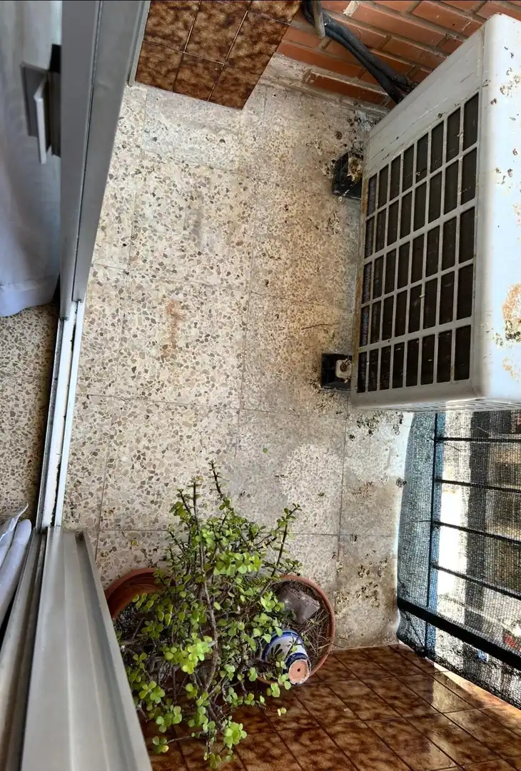 Exterior view of Flat for sale in Valencia  with Air Conditioner, Private garden and Furnished