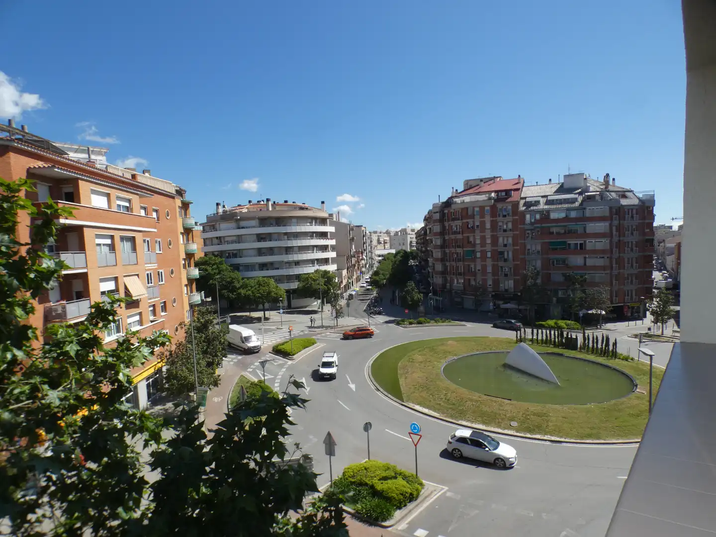 Vista exterior de Pis en venda en Terrassa amb Calefacció, Forn i Balcó
