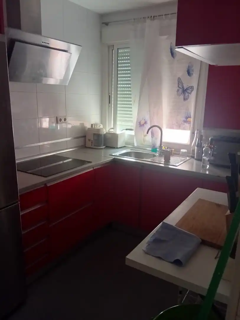 Cuina de Àtic de lloguer en Ocaña amb Calefacció, Terrassa i Moblat