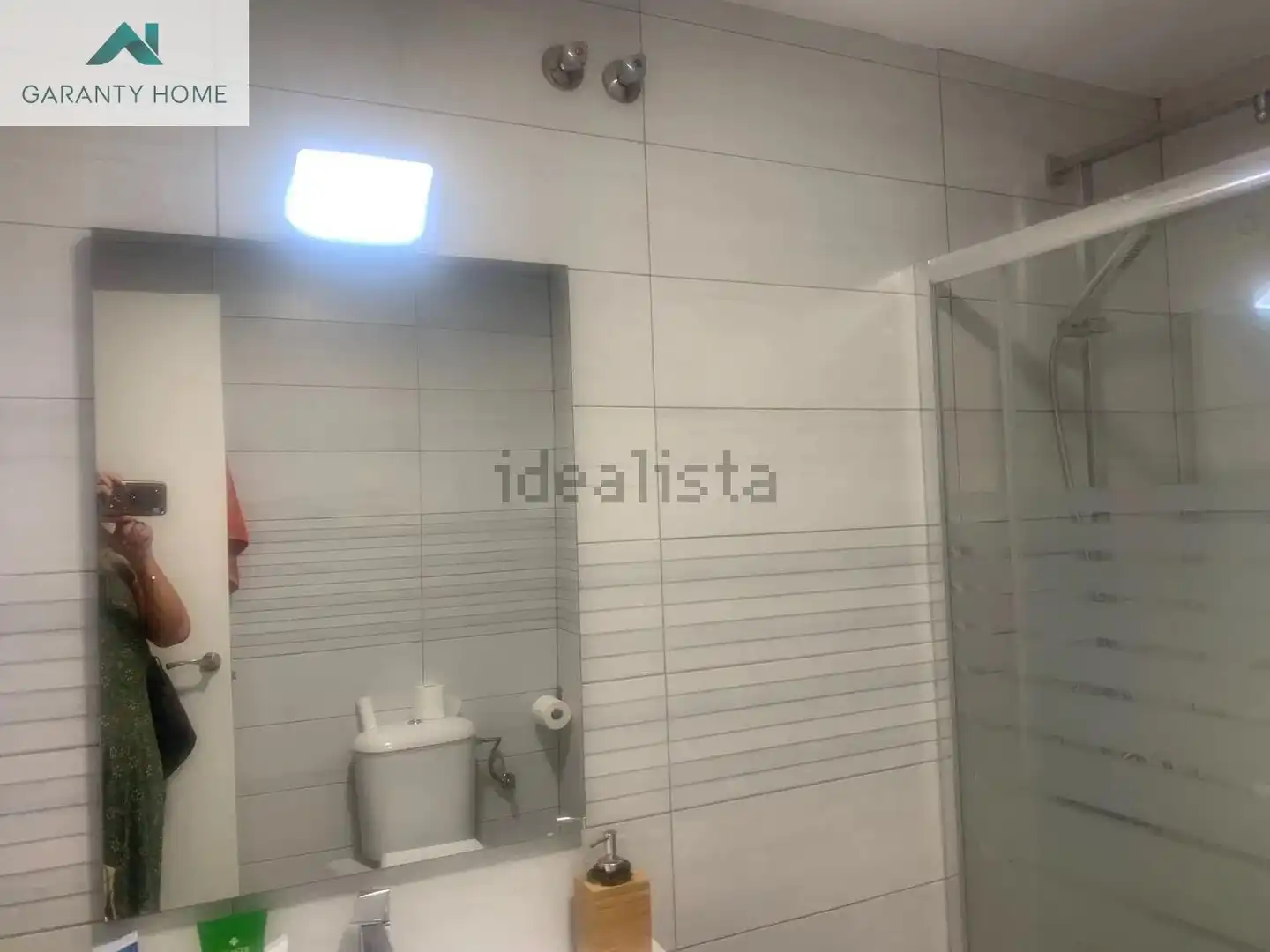 Badezimmer von Wohnung zur Miete in Málaga mit Klimaanlage, Privatgarten und Balkon