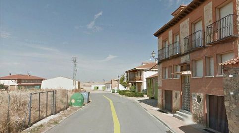 SOLAR URBANO EN EL PUEBLO
