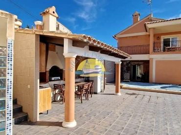 Villa mit Pool zum Verkauf in Bolnuevo