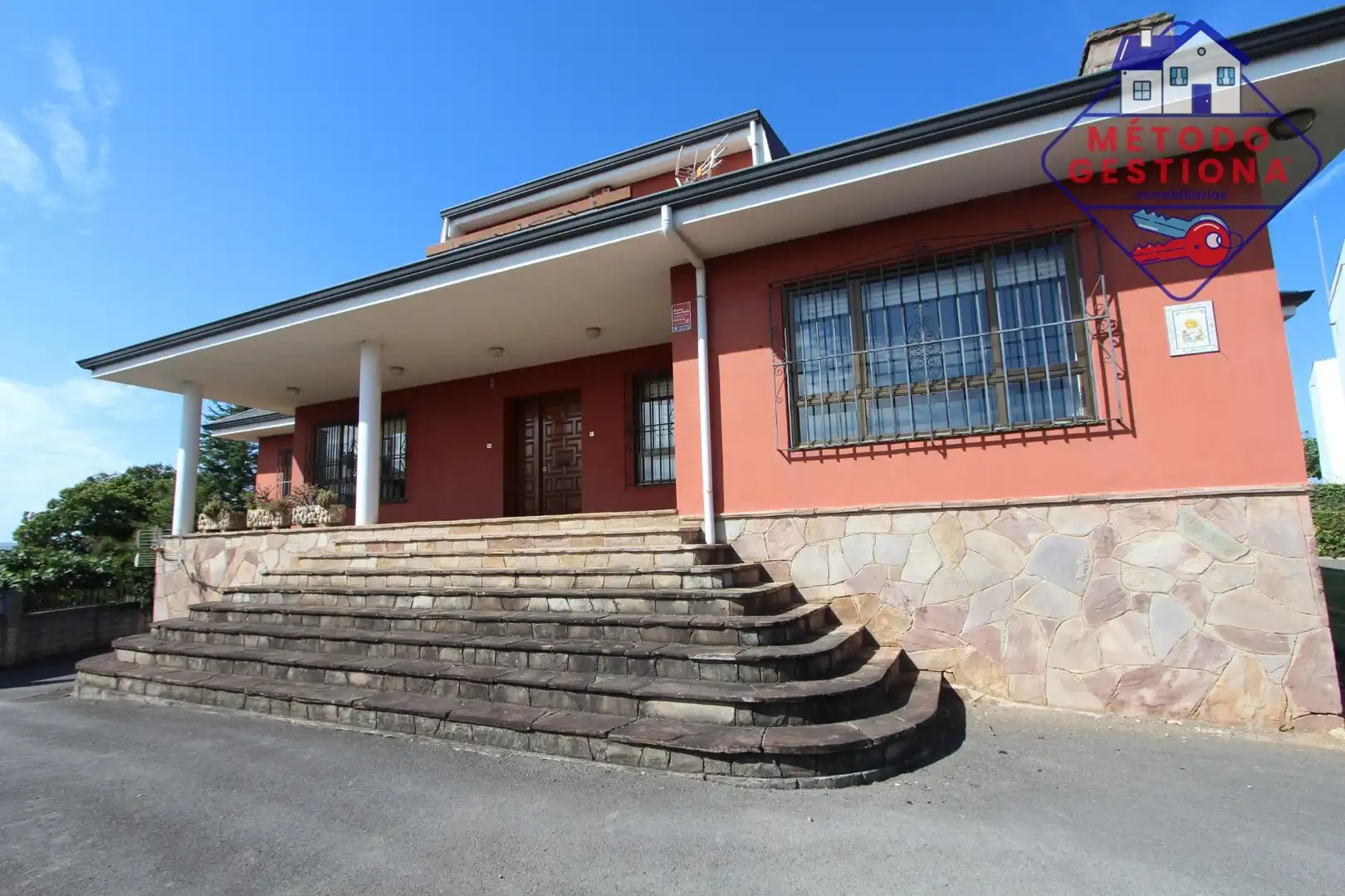 Vista exterior de Casa o chalet en venta en Camargo con Jardín privado y Piscina