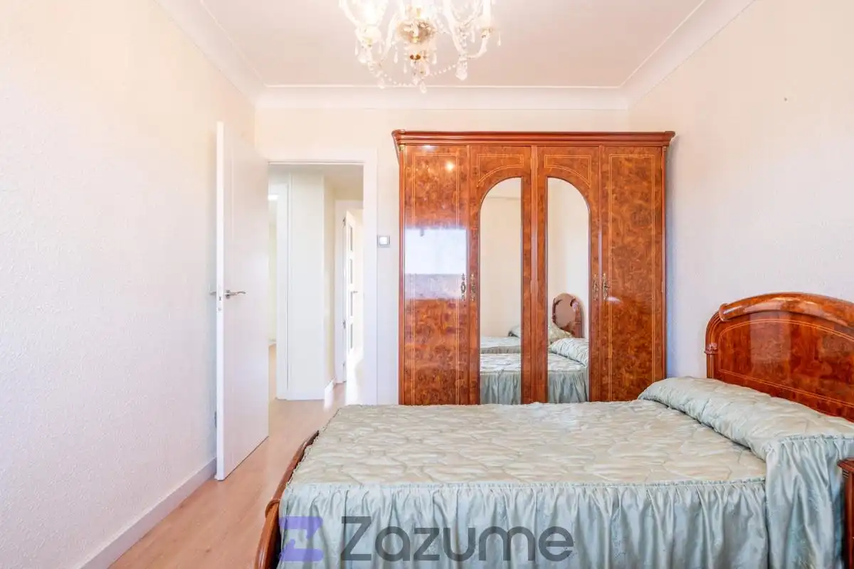 Schlafzimmer von Wohnung zur Miete in Zaragoza mit Klimaanlage, Heizung und Parkett