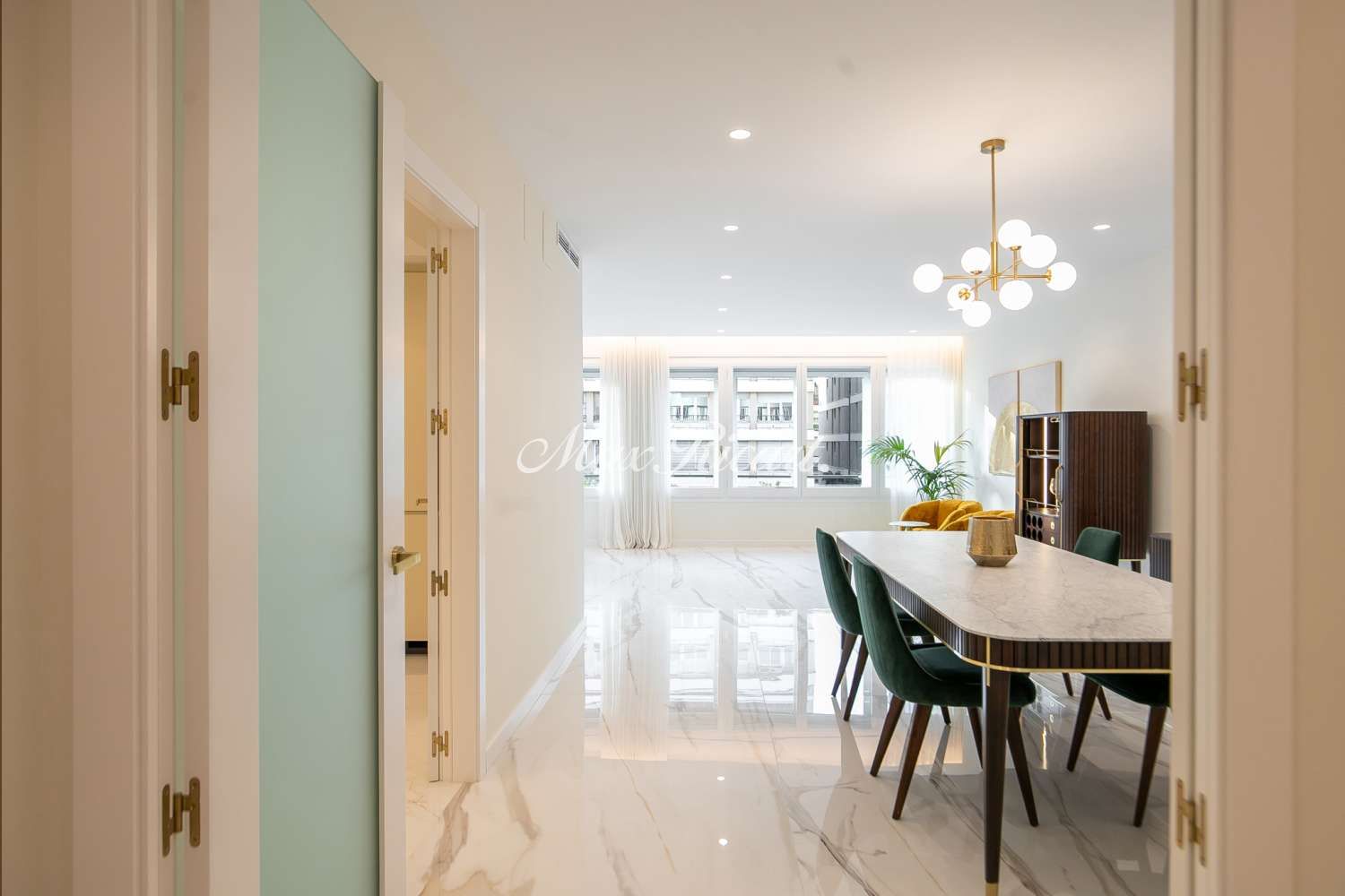 Comedor de Piso en venta en  Barcelona Capital con Aire acondicionado, Calefacción y Trastero
