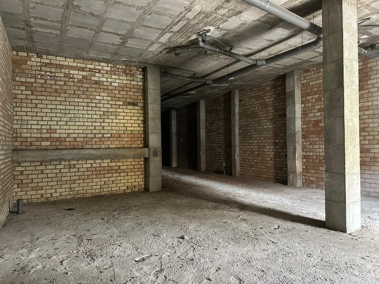 Premises for sale in  Granada Capital
