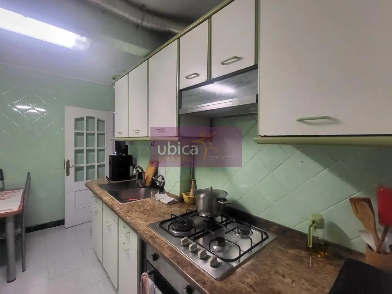Cocina de Piso en venta en Vigo  con Calefacción y Trastero