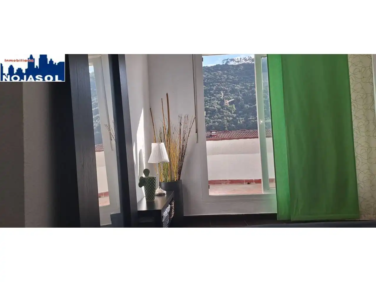 Dormitori de Apartament de lloguer en Noja amb Calefacció, Terrassa i Moblat