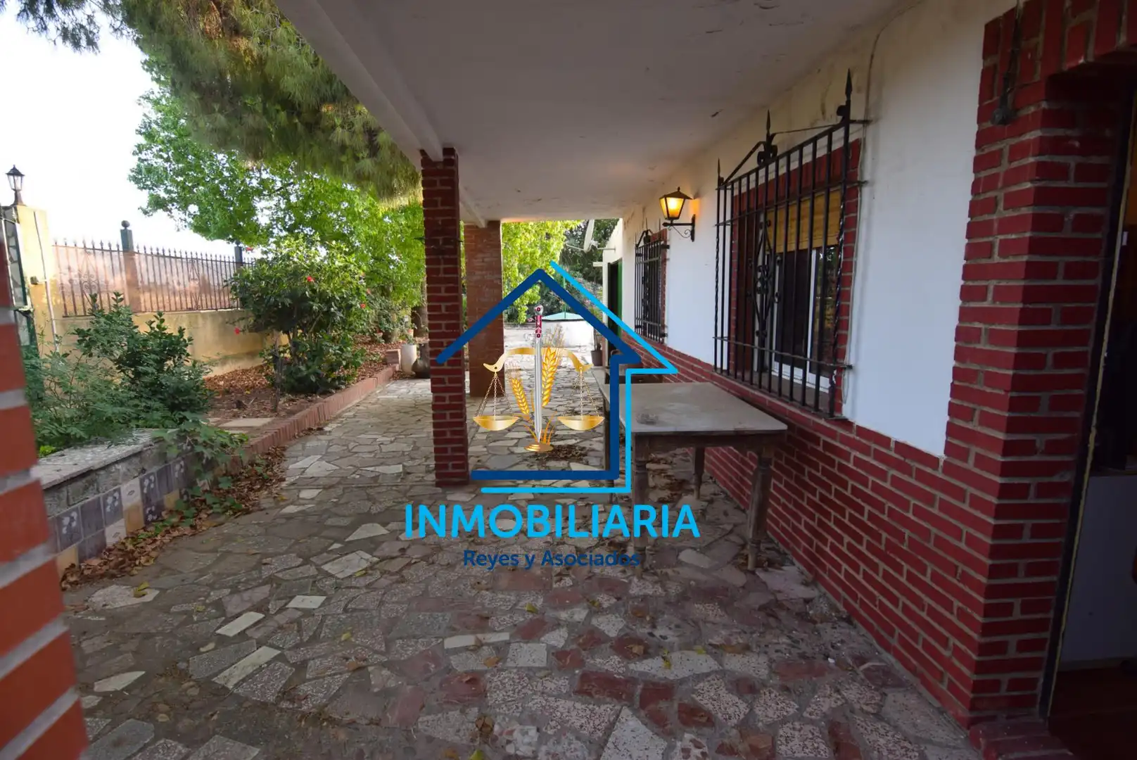Vista exterior de Pis en venda en Córdoba amb Aire condicionat, Moblat i Alarma