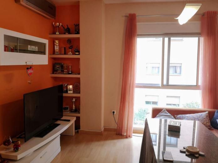 Sala d'estar de Pis de lloguer en  Sevilla Capital amb Aire condicionat i Moblat