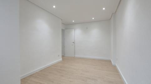 Foto 2 de Piso en venta en Avenida República Argentina, Jesuitas,  Logroño