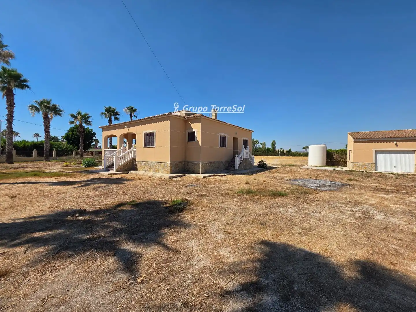Casa o xalet en venda en Catral amb Calefacció, Jardí privat i Terrassa