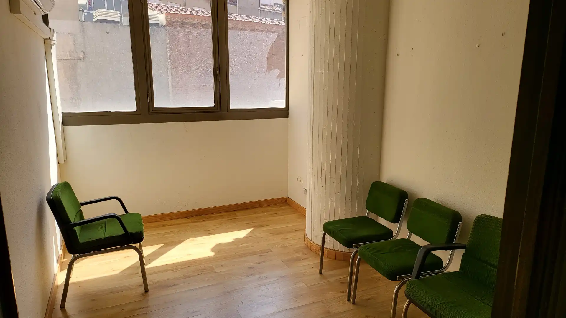Office for rent in Valladolid  with Air Conditioner