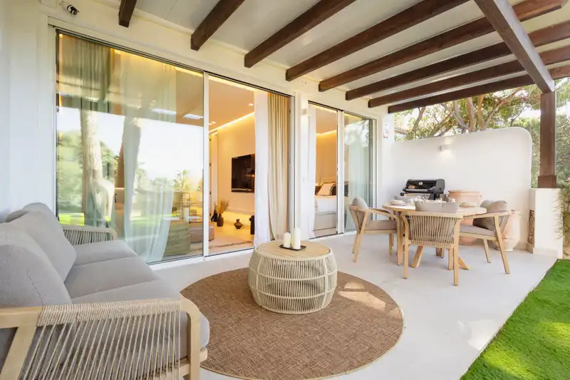 Terrasse von Wohnungen zur Miete in Marbella mit Klimaanlage, Möbliert und Fernseher
