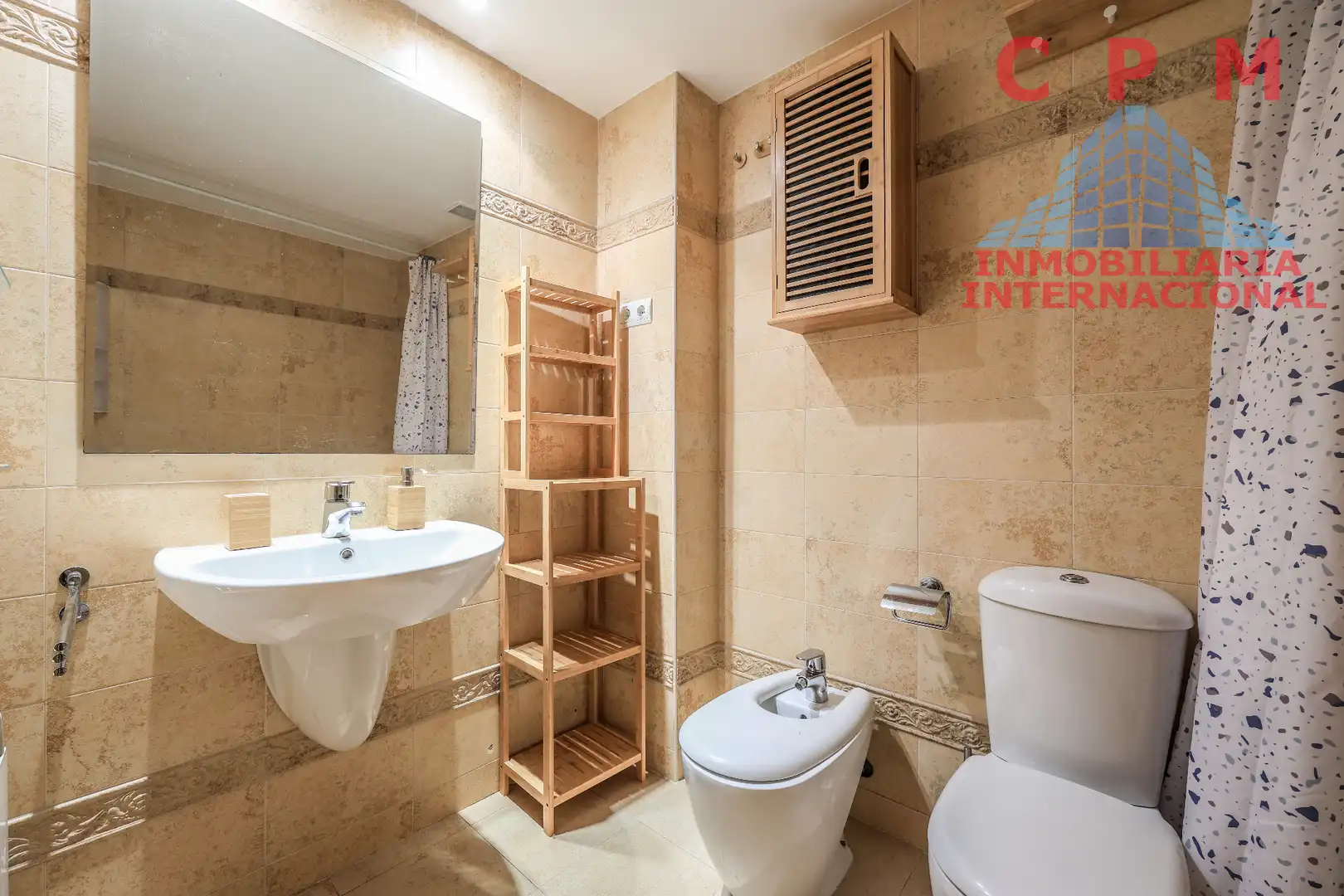 Badezimmer von Wohnung zur Miete in Madrid mit Klimaanlage, Heizung und Parkett