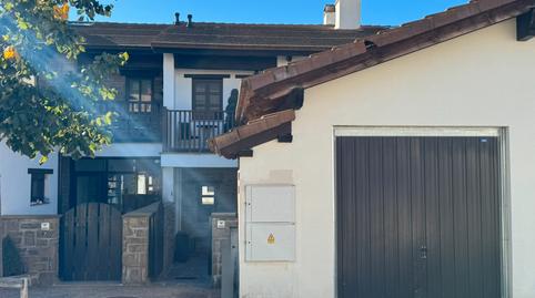 Foto 2 de Casa adosada en venda a Avenida Fuendeplata, Poblaciones norte, Huesca