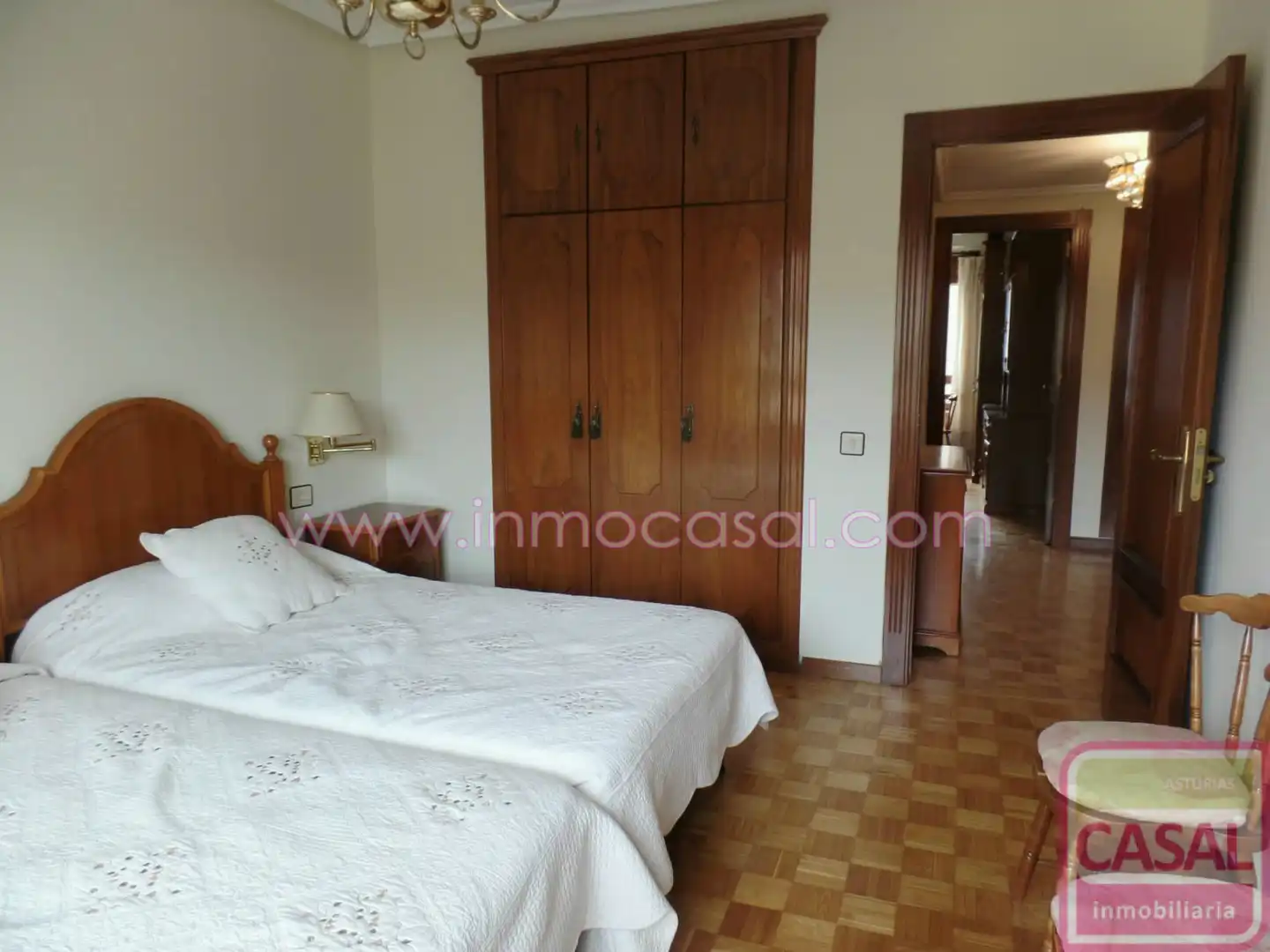 Schlafzimmer von Wohnung zur Miete in Oviedo  mit Heizung, Terrasse und Möbliert
