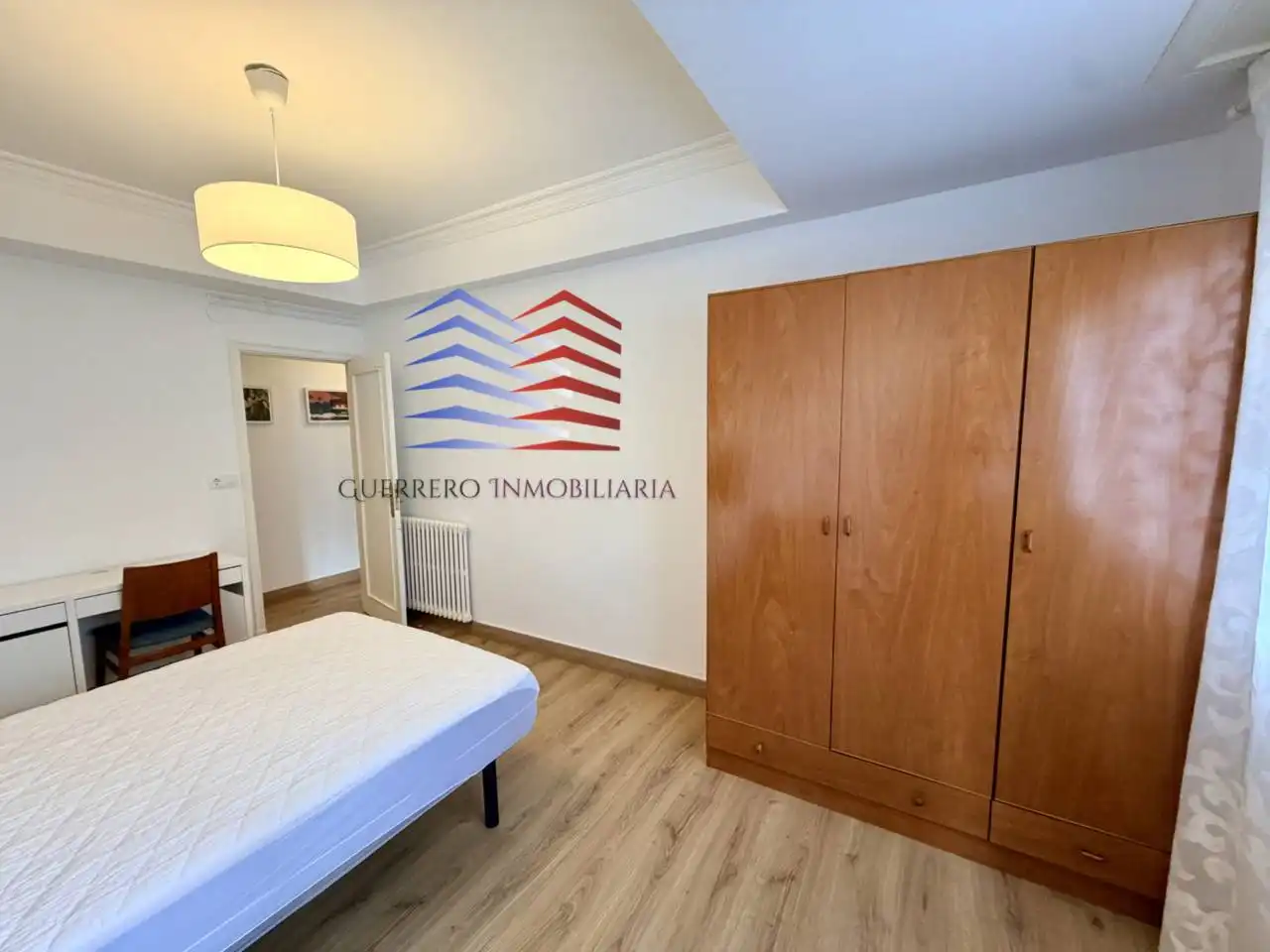 Vista exterior de Piso de alquiler en Ourense Capital  con Calefacción, Parquet y Alarma