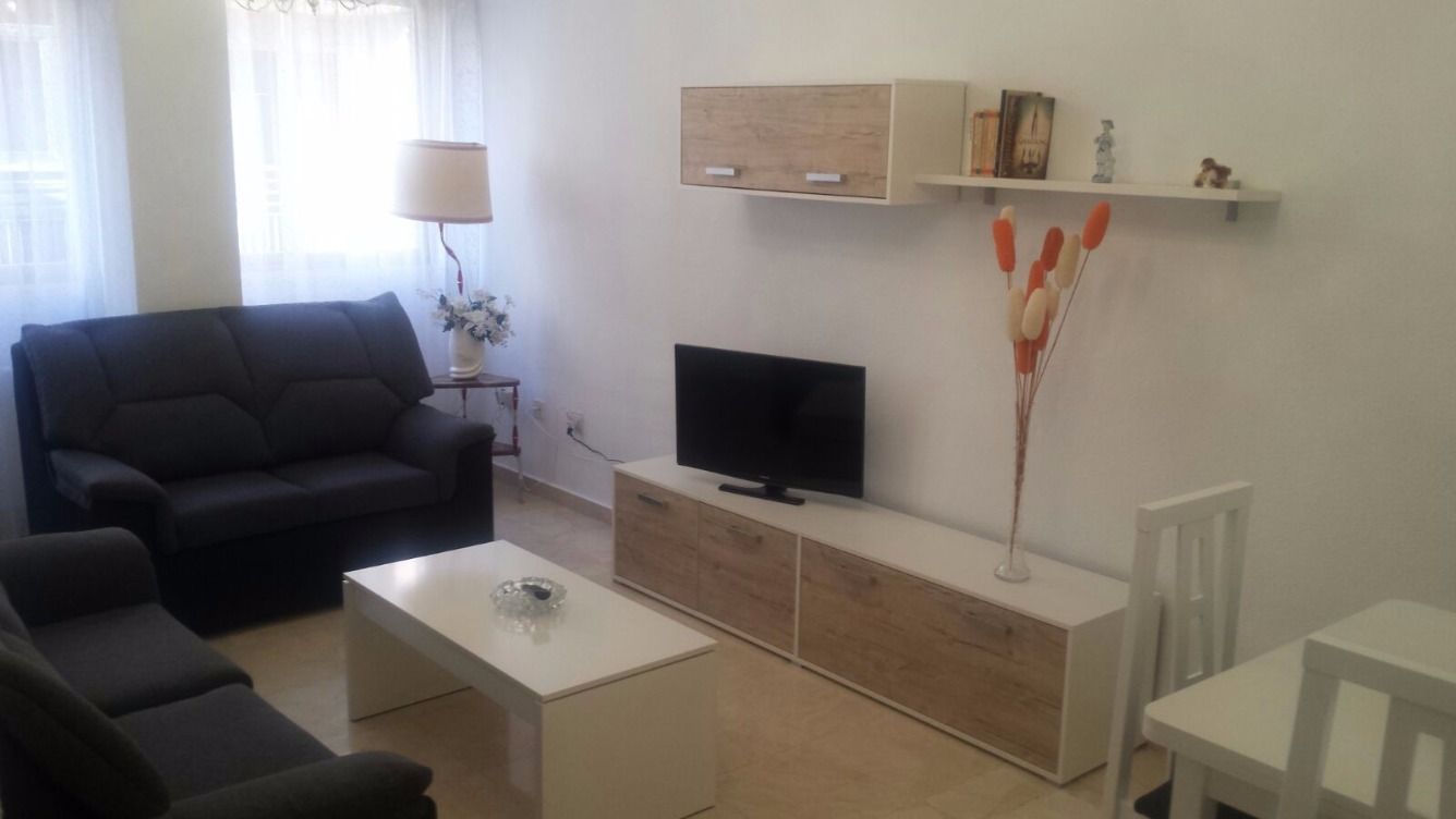 Living room of Flat to rent in  Albacete Capital  with Heating, Oven and Washing machine