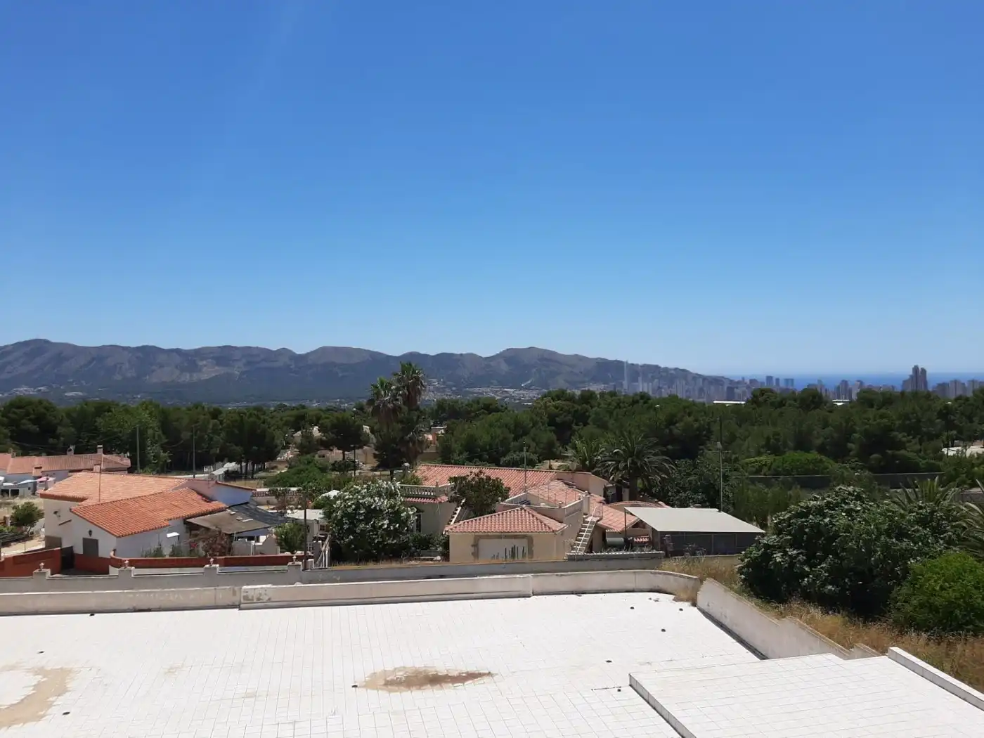 Exterior view of Houses for sale in La Nucia  with Private garden, Terrace and Furnished