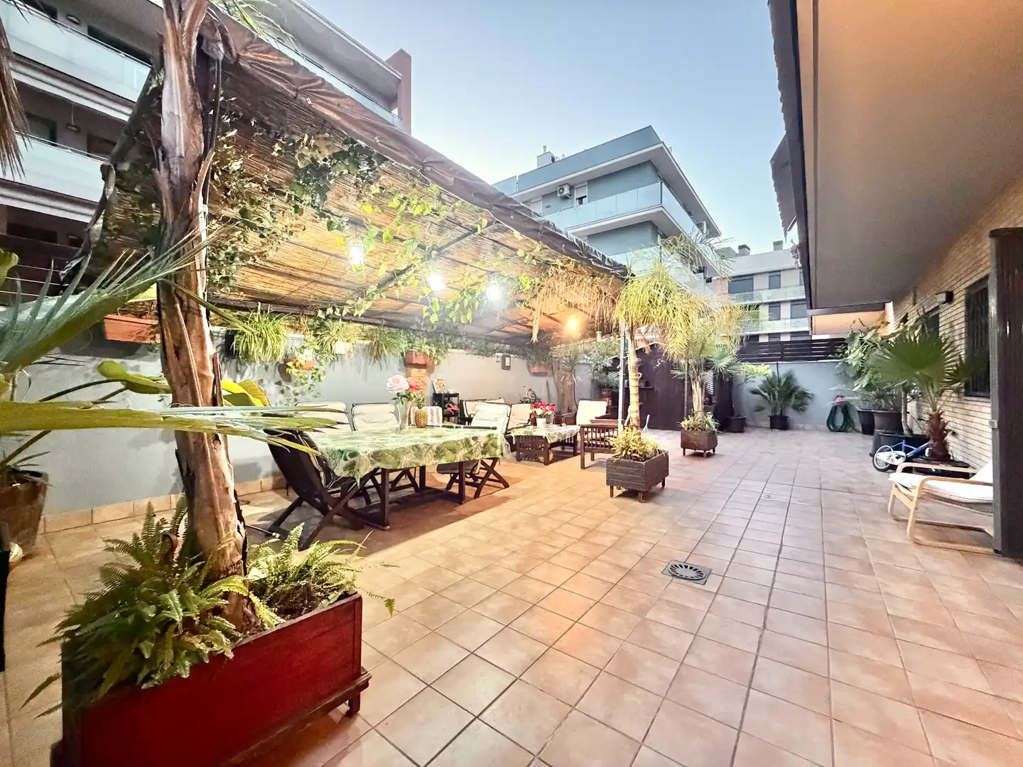 Terrace of Ground floor for sale in Badalona  with Air Conditioner, Heating and Private garden