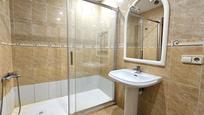 Bathroom of Flat for sale in Vilamarxant  with Air Conditioner and Terrace