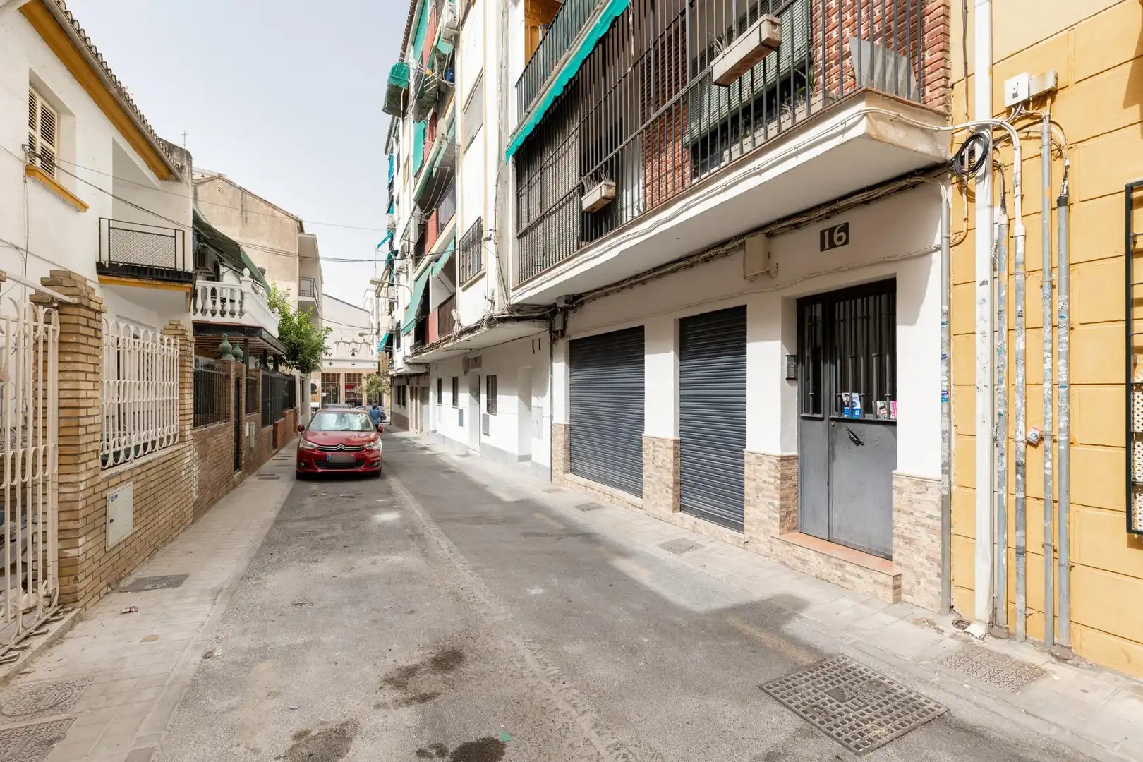 Exterior view of Commercial properties for sale in Granada