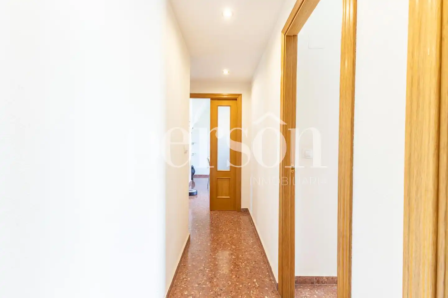 Maisonette zur Miete in Manises mit Klimaanlage, Terrasse und Möbliert