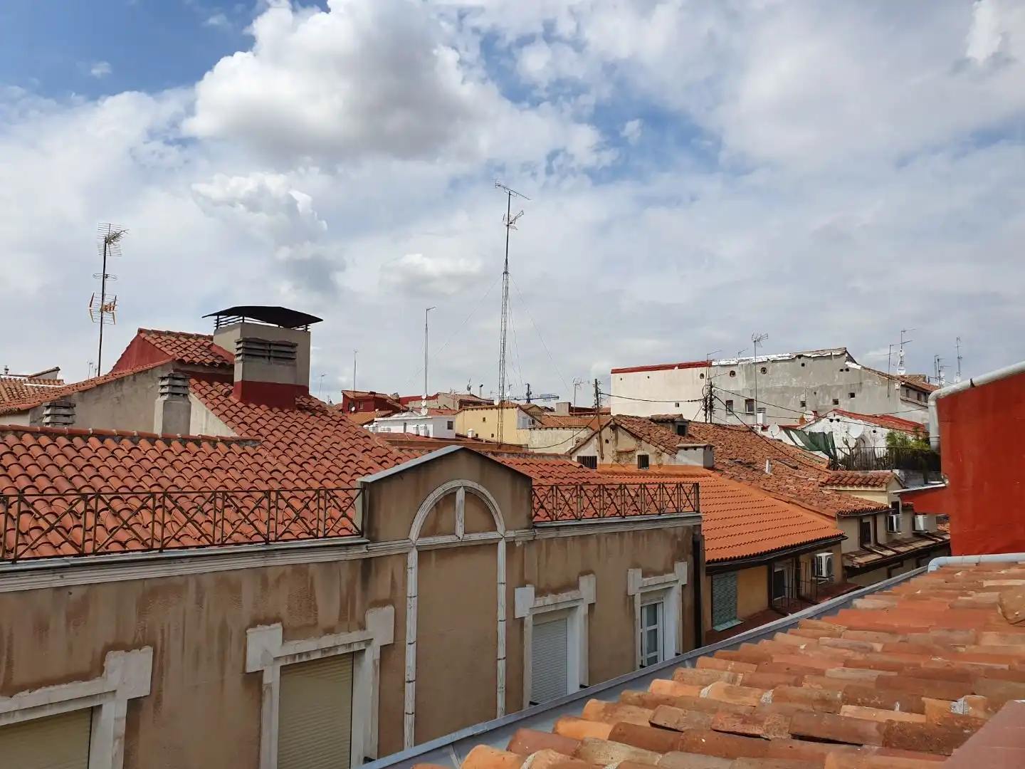 Vista exterior de Ático de alquiler en Madrid con Aire acondicionado, Calefacción y Terraza