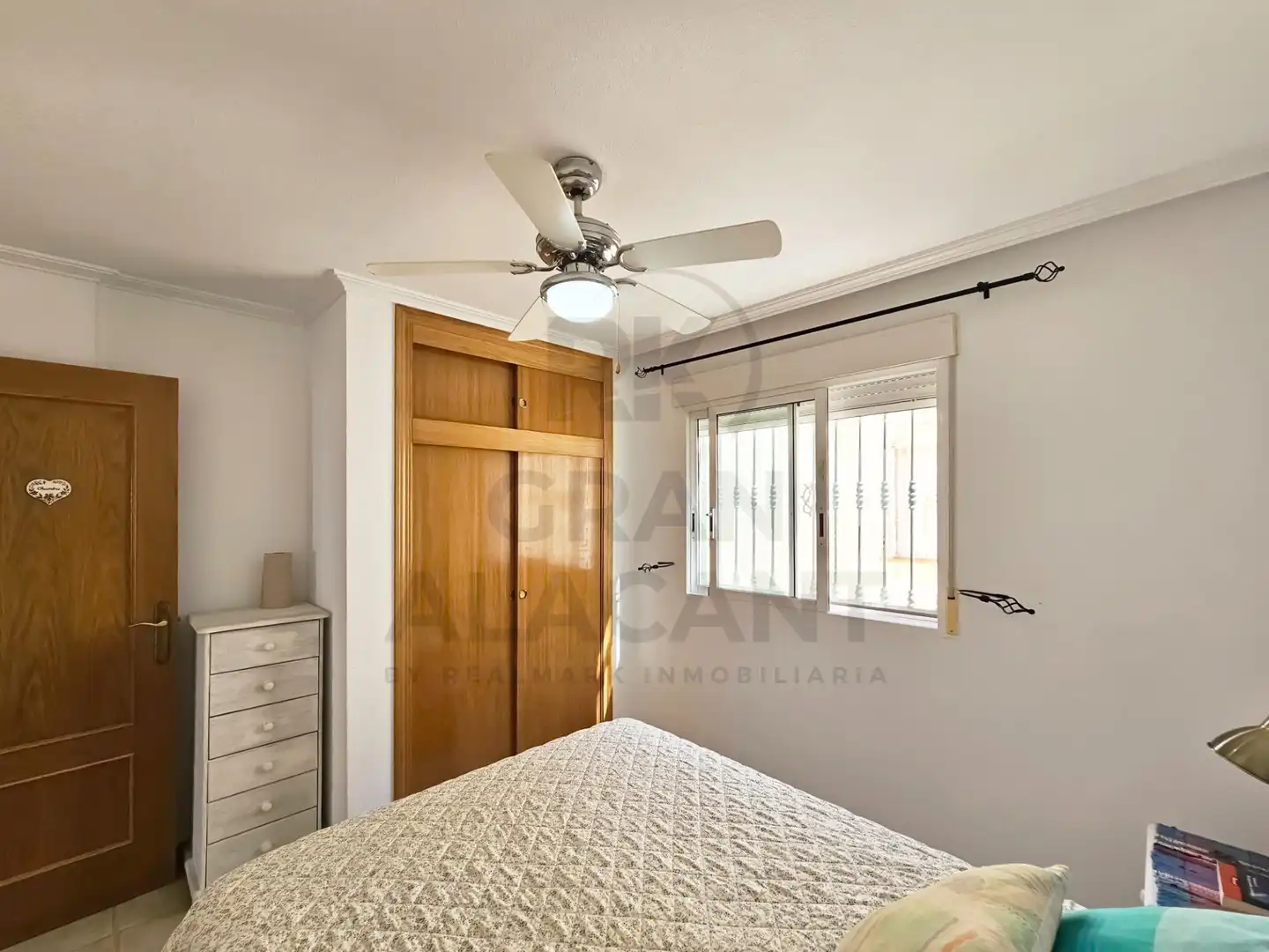Habitación de Casa o chalet en venta en Santa Pola con Jardín privado, Terraza y Trastero