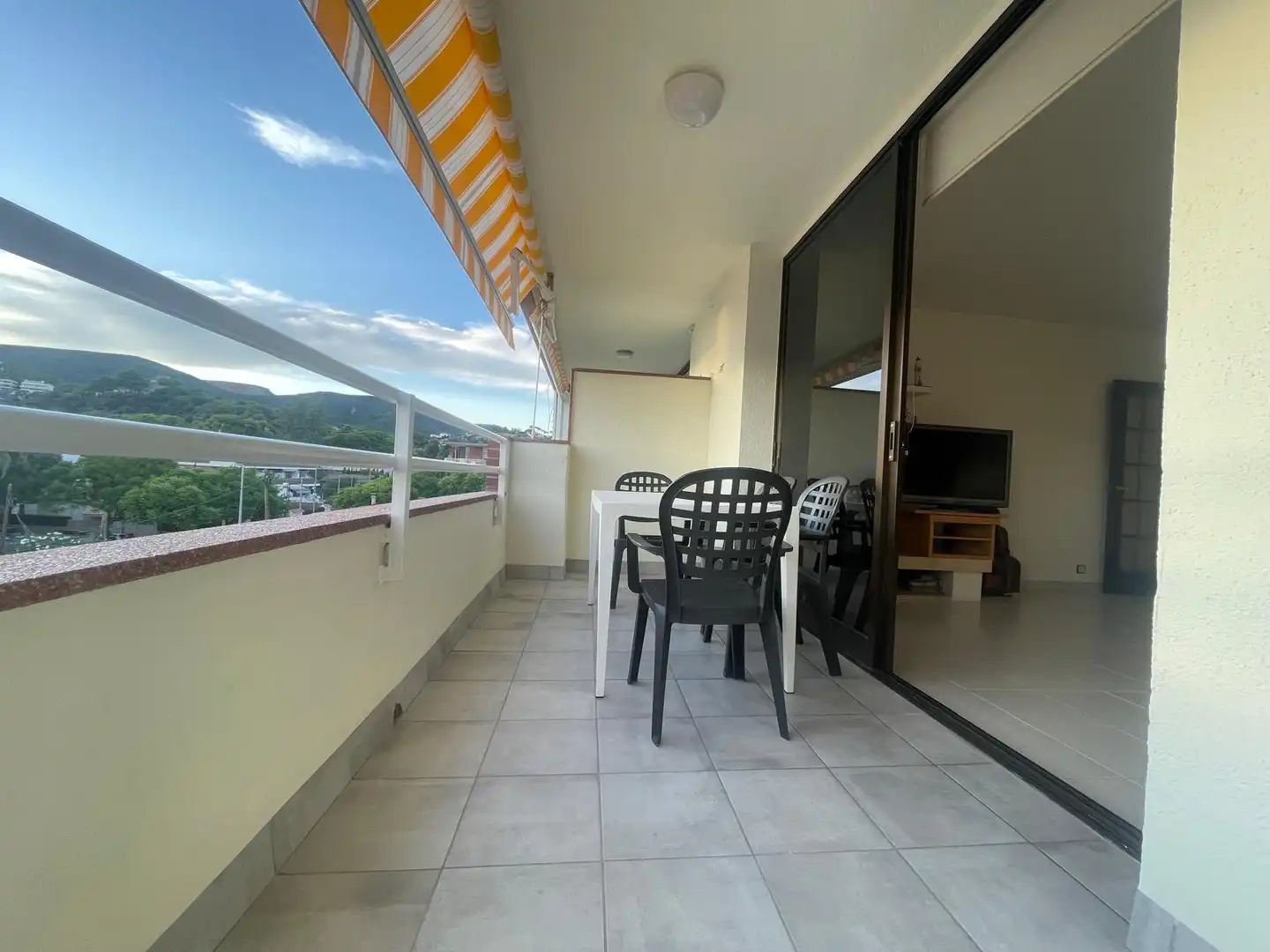 Wohnung zur Miete in Passeig Marítim, Baixador