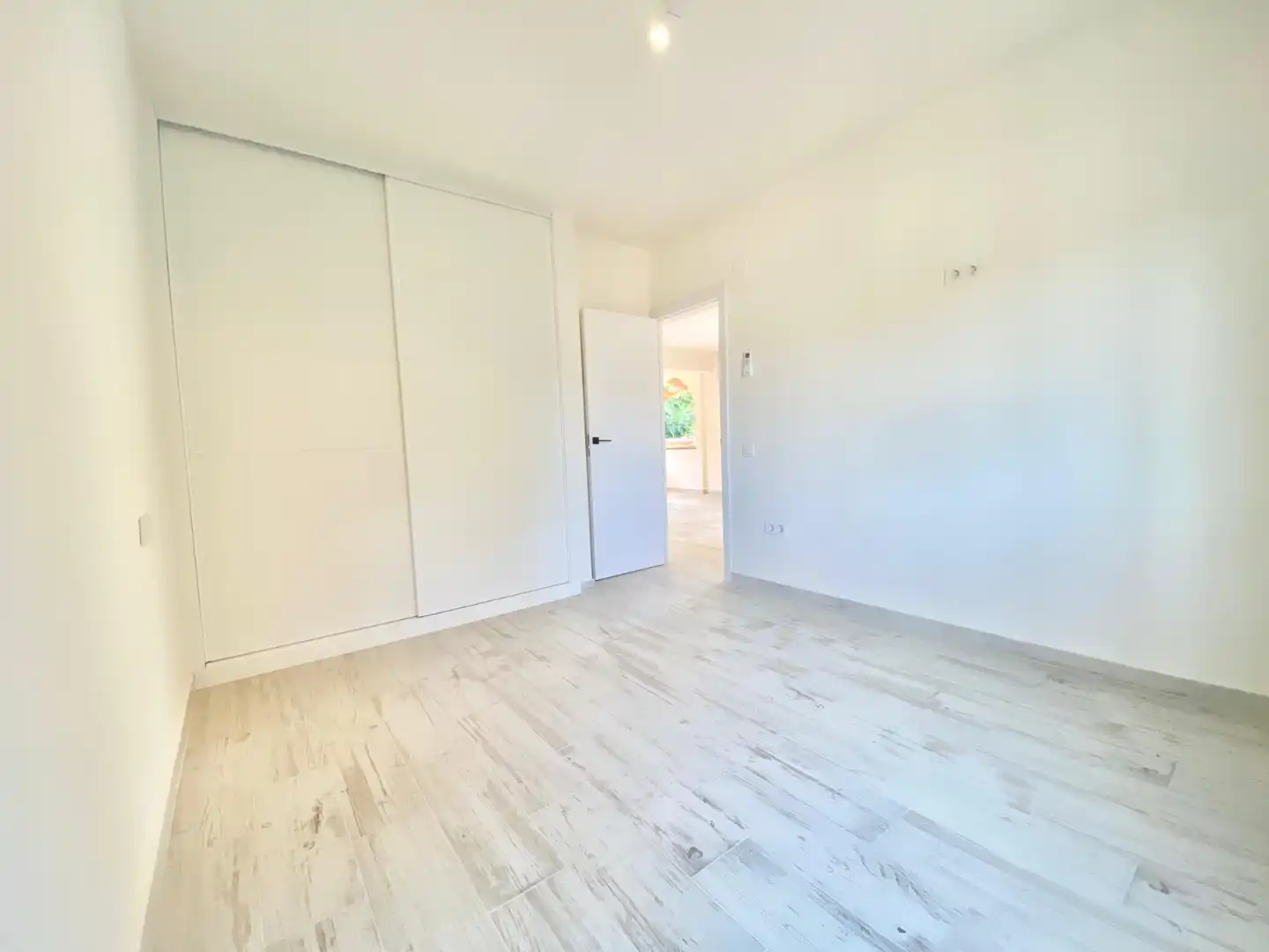 Habitación de Casa o chalet de alquiler en L'Alfàs del Pi con Aire acondicionado, Calefacción y Jardín privado