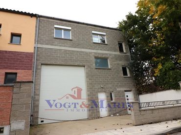 Mixto residencial en venta en Carrer Tamariu-Carrer Pla de Roses