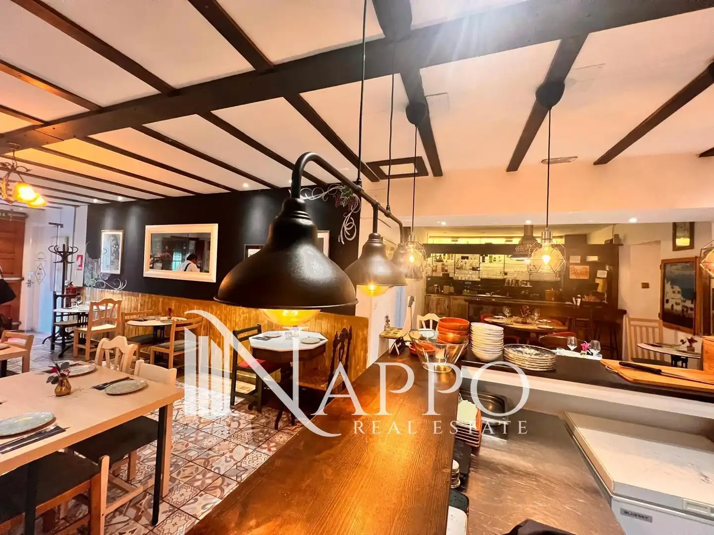 Commercial properties for rent in  Palma de Mallorca  with Air Conditioner and Internet