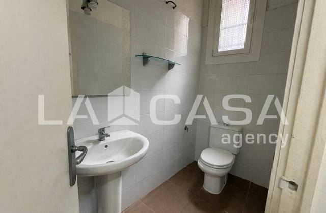 Local comercial en Venta en La Verneda i la Pau