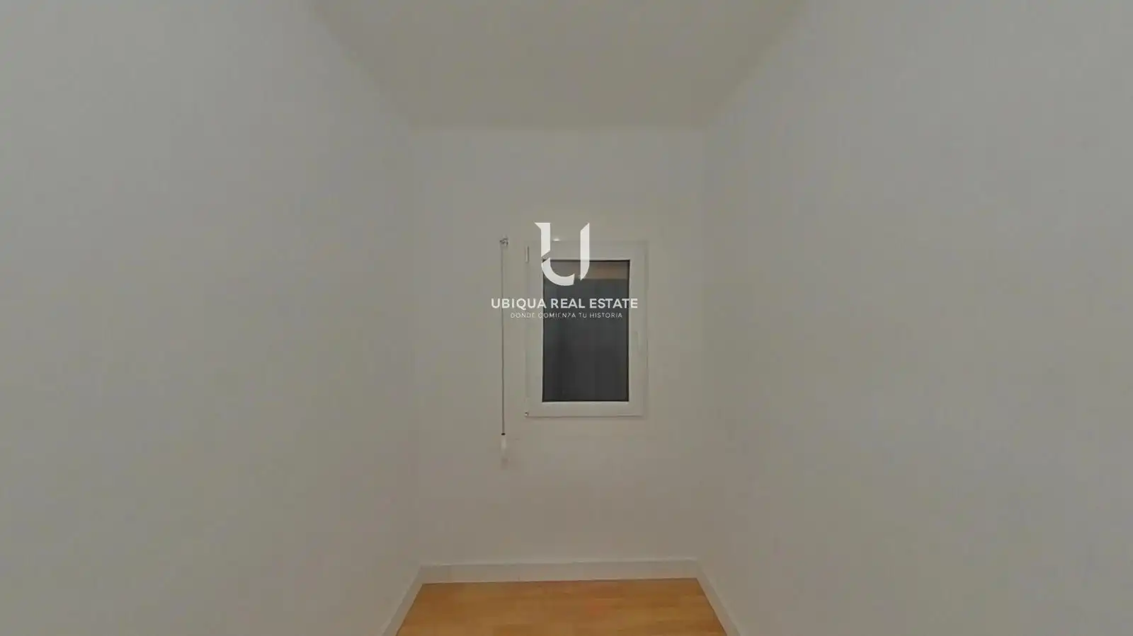 Flat for sale in L'Hospitalet de Llobregat  with Parquet flooring and Oven