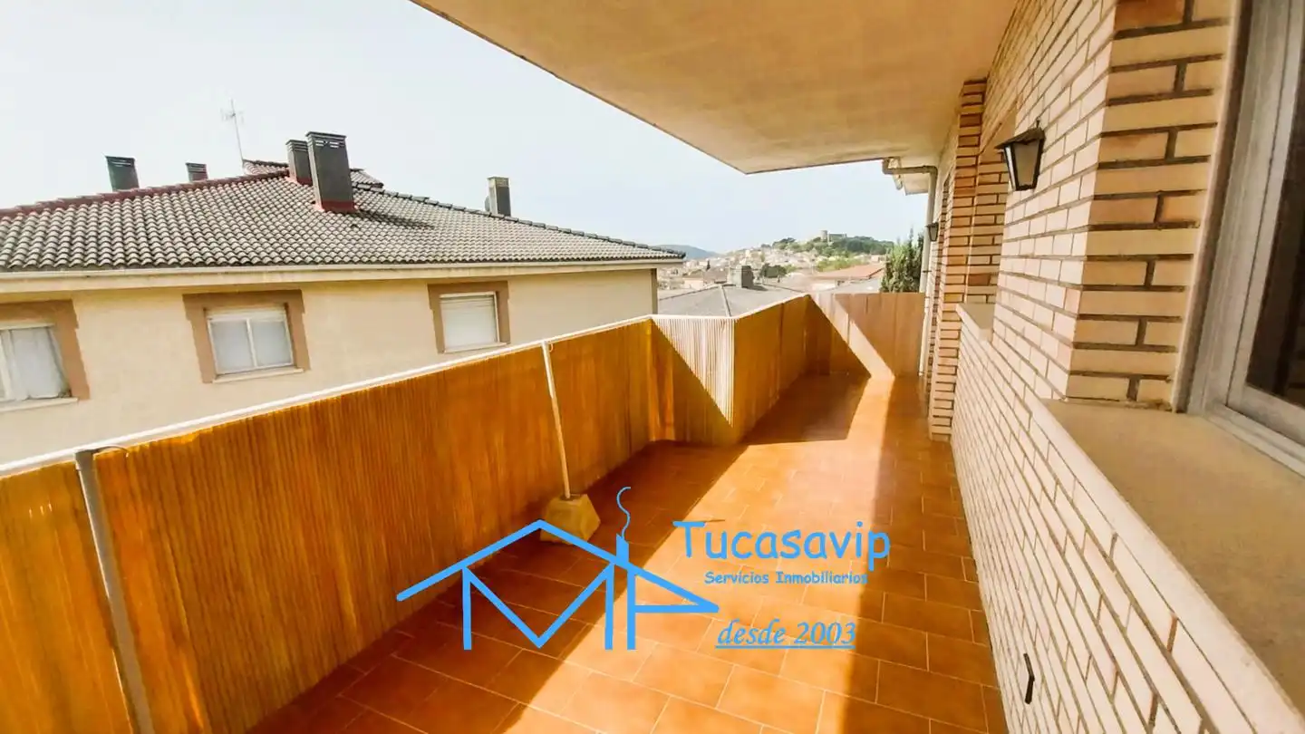 Terraza de Piso en venta en La Adrada  con Calefacción, Jardín privado y Terraza